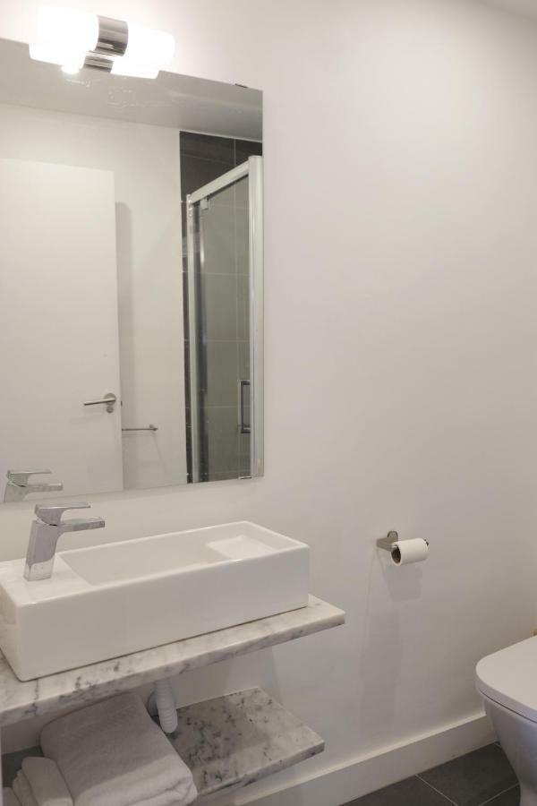 Proa D'Alfama Guest House Lisbon Exterior photo